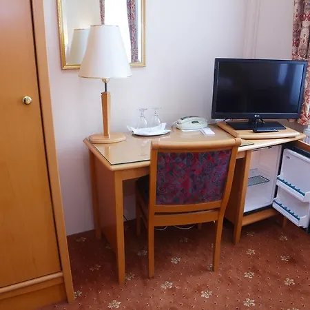 巴甫洛夫酒店 酒店 卡罗维发利