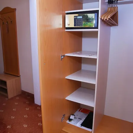 巴甫洛夫酒店 酒店 卡罗维发利